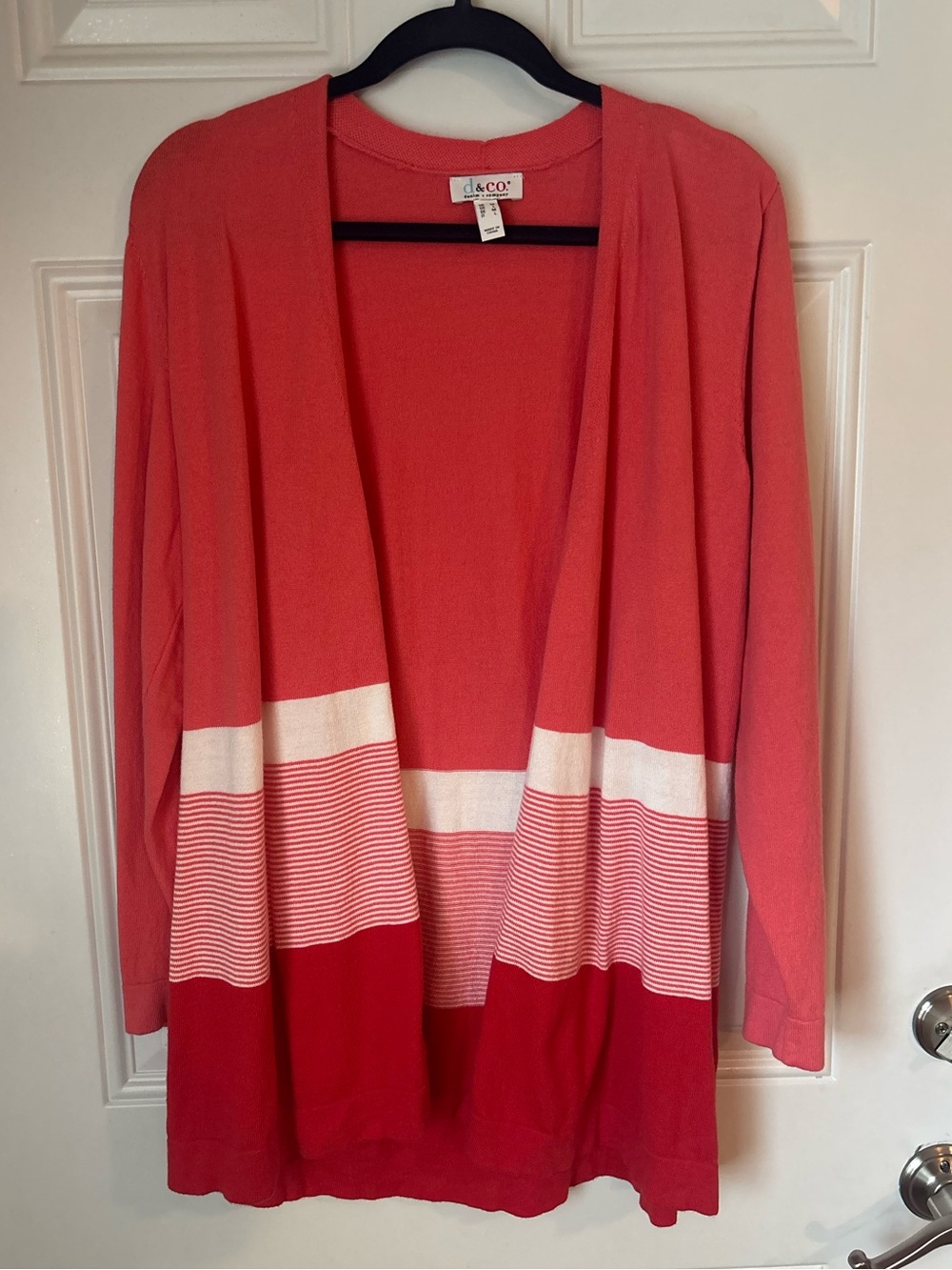 d.e.c.o Coral and Red Open-Front Stripe Cardigan